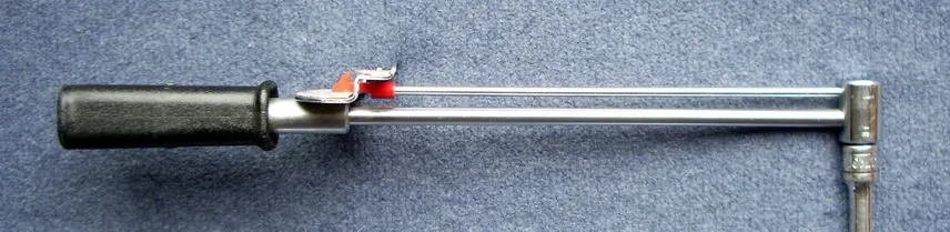 Beam-style torque wrench with handle and pointer